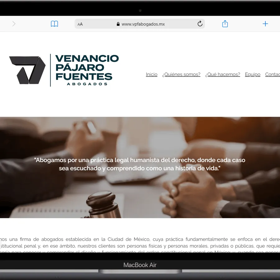 Sitio de VPF Abogados (Despacho legal) mostrado en dispositivo